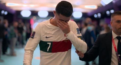 استبعاد تاريخي لرونالدو وظهور بونو.. ماذا أحدث الدوري السعودي في اختيارات "بالون دور"؟